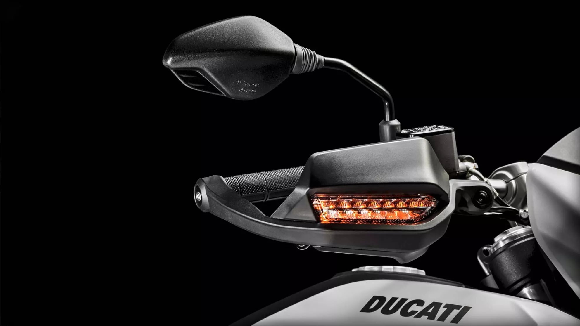 Ducati Hypermotard 939 - Obrázek 7